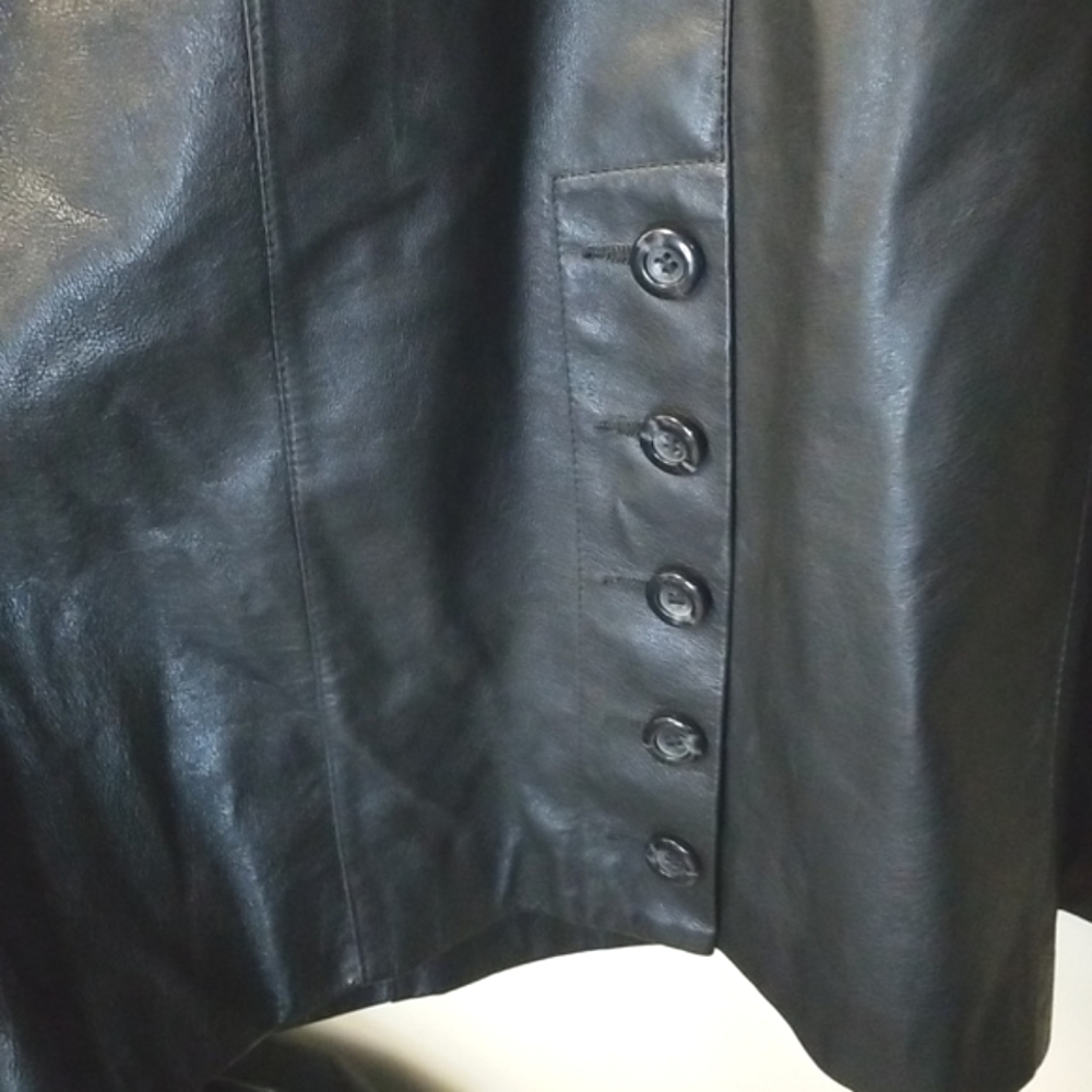 Danier Leather Car Coat - Picture 10 of 15